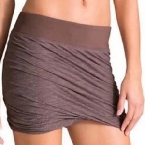 Athleta Skirts Athleta Twist It Bubble‎ Mini Skirt Size Small Mauve Color